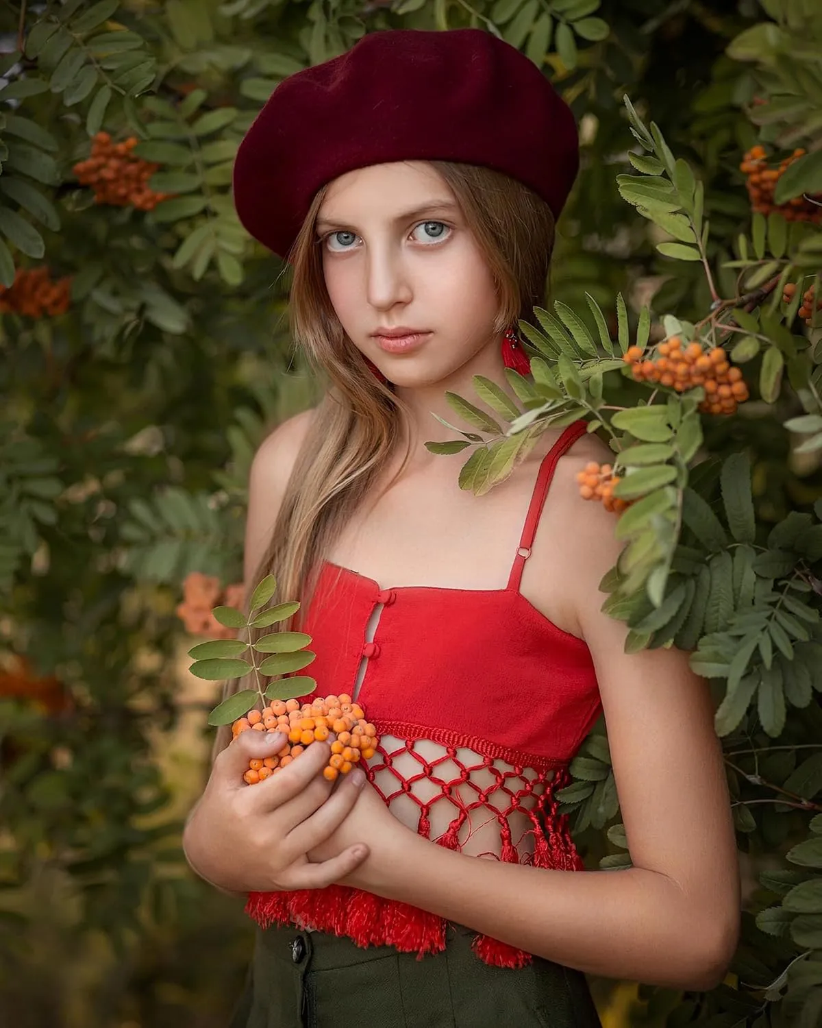 AWAYTR Wool French Beret Hats - Solid Color Artist Beret Hat for Women and Kids