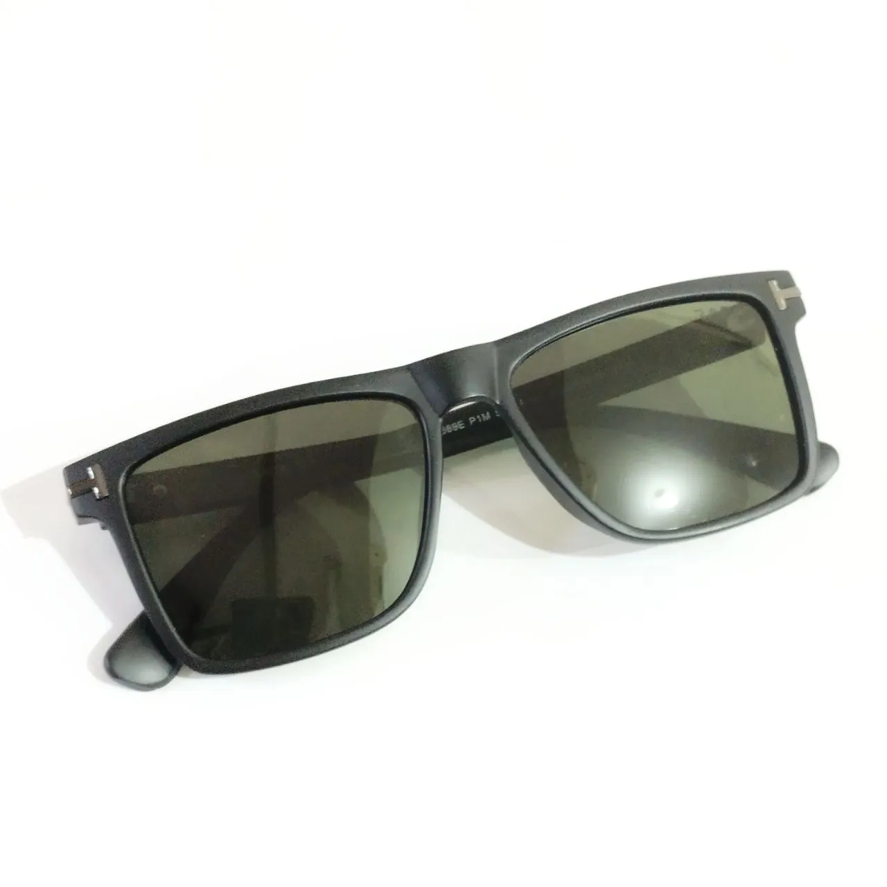 Black Frame Green Lens Classic Square Polarized Sunglasses for Men and Women