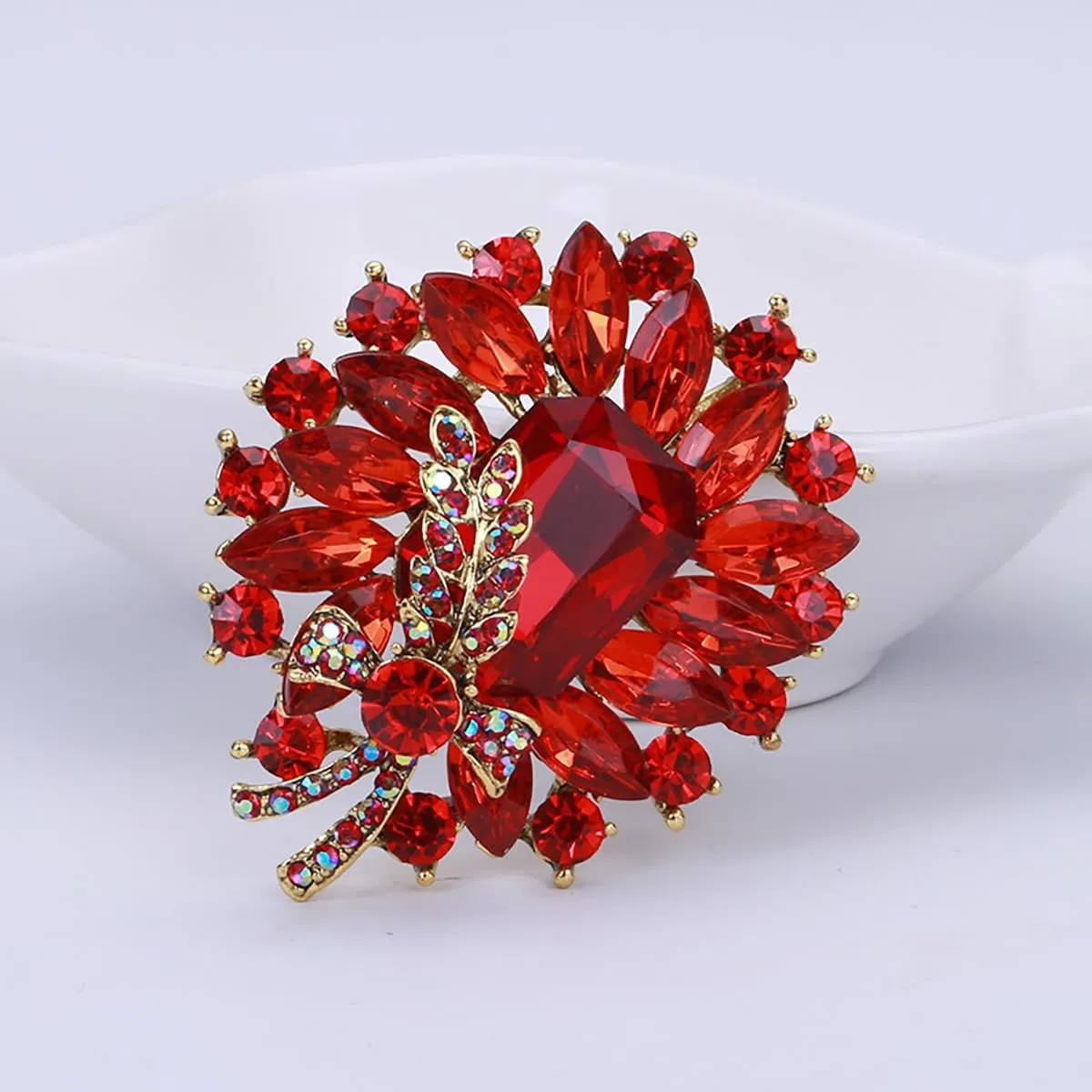 Rhinestone Flower Brooch for Women Sparkly Crystal Bouquet Clusters Big Large Brooch Pin Vintage Crystal Flower Brooch Elegant Clothing Hat Bag Accessories Christmas Birthday Party Jewelry