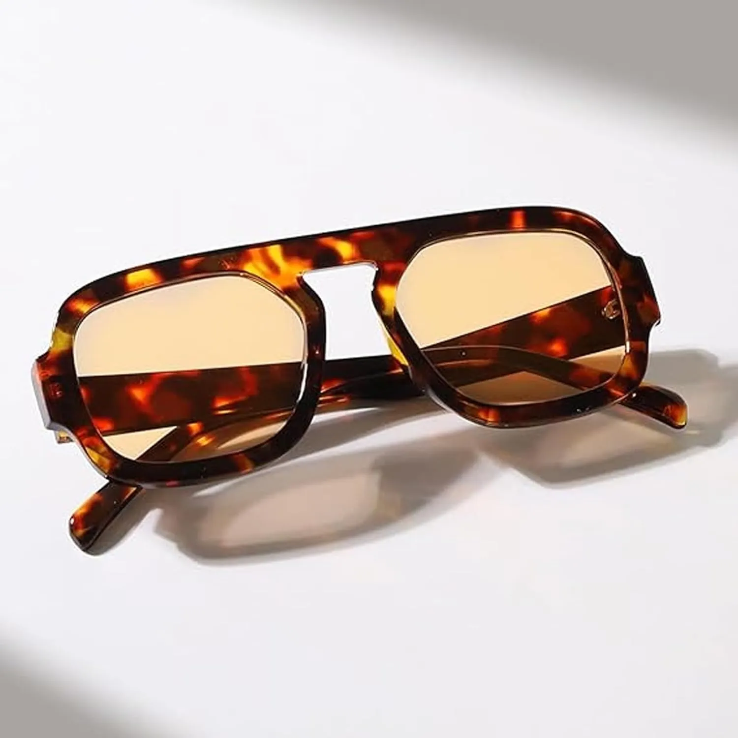 Trendy Hexagon Aviator Sunglasses for Women Men 70s Retro Square Flat Top Geometric Sun Glasses Shades