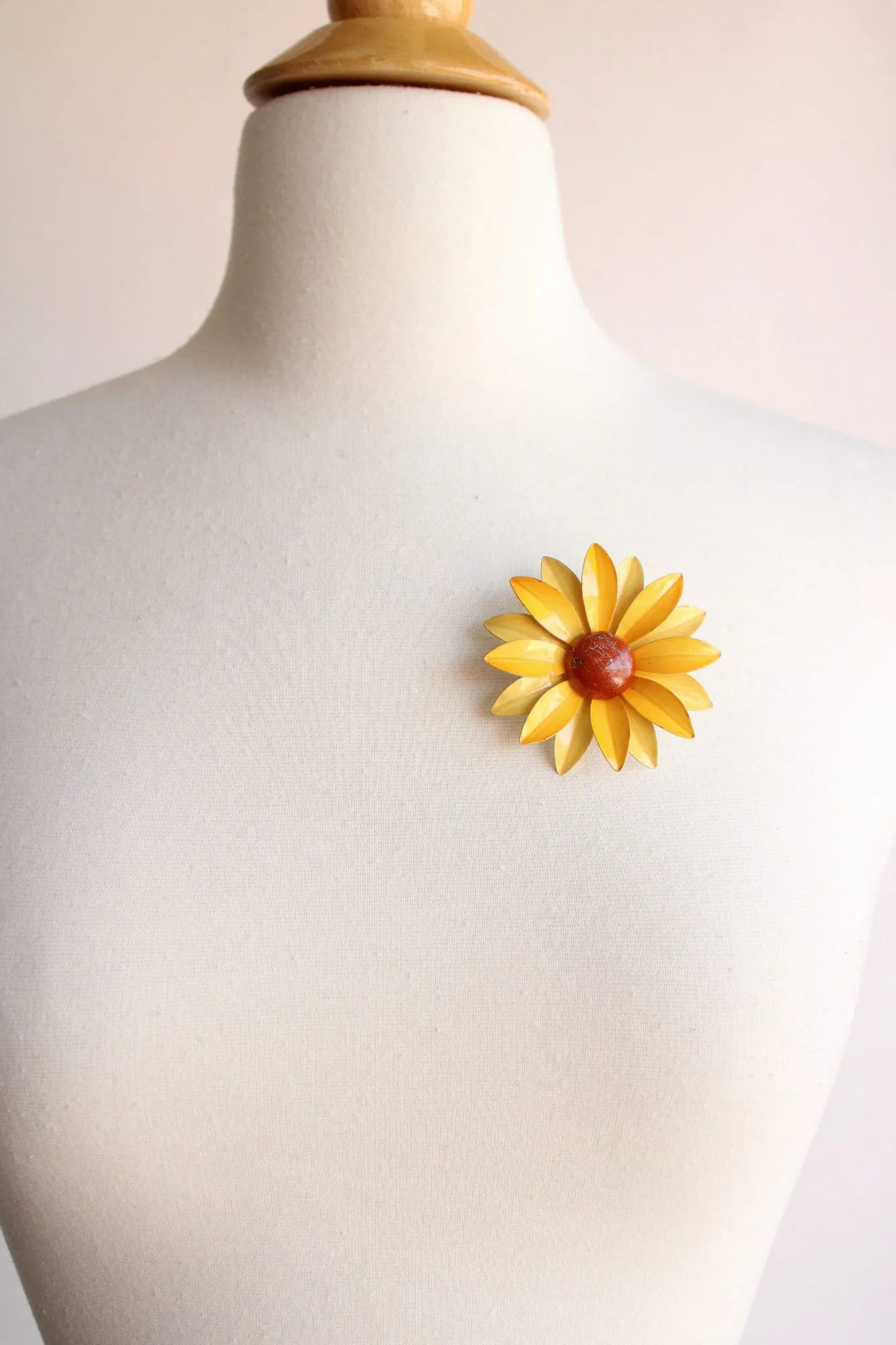 Vintage 1960s Sunflower Brooch in Yellow and Brown