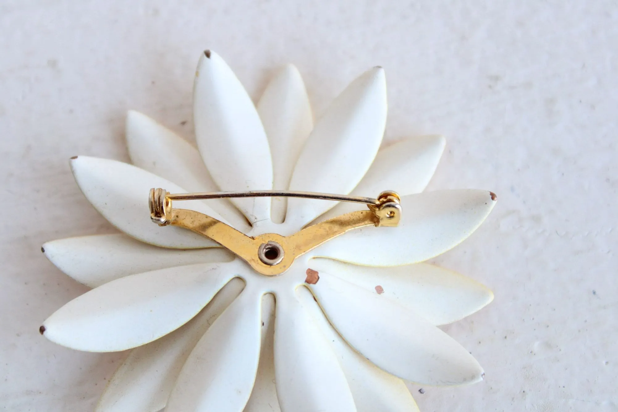 Vintage 1960s Sunflower Brooch in Yellow and Brown