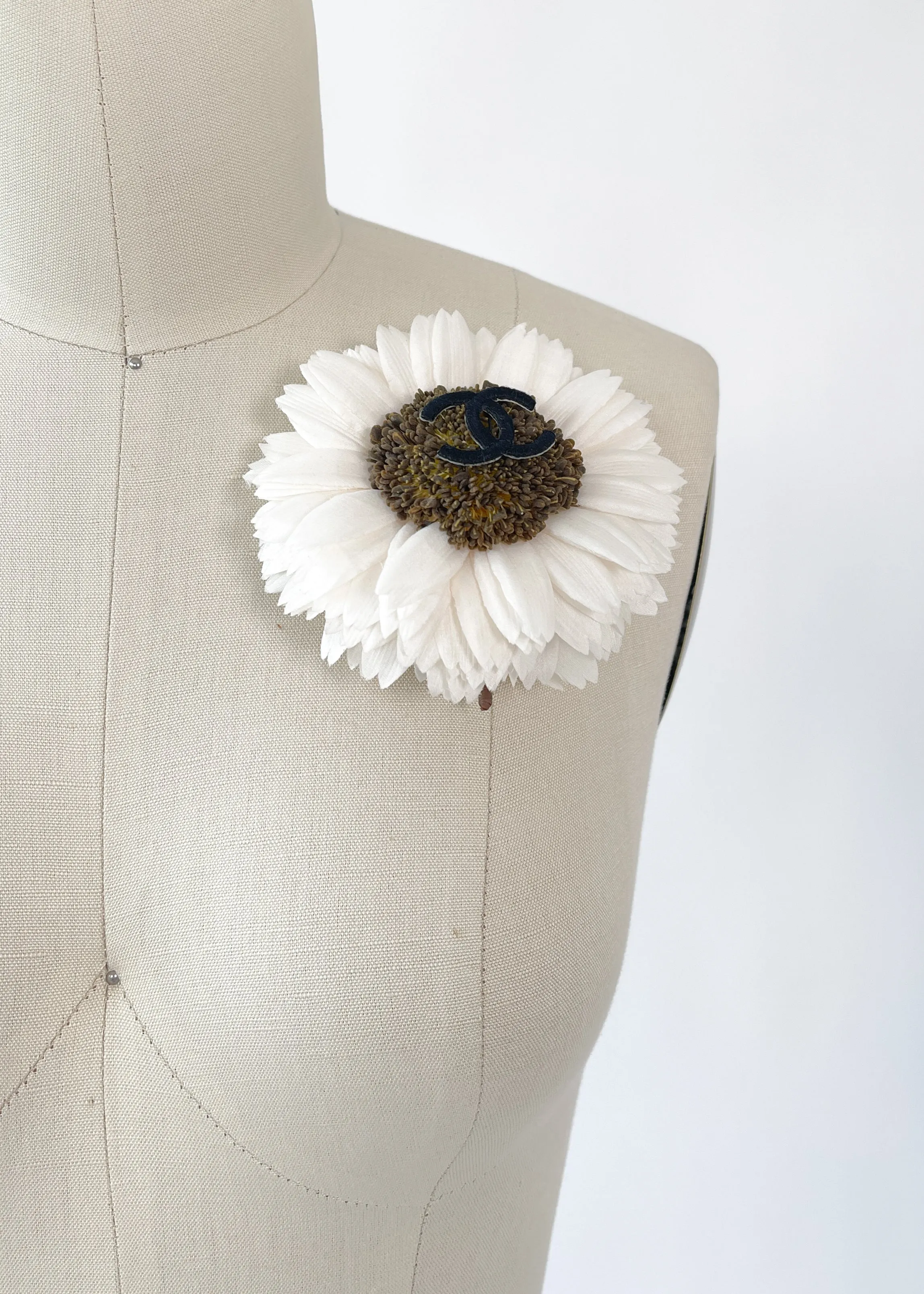 Vintage 1990s Chanel White Sunflower Brooch