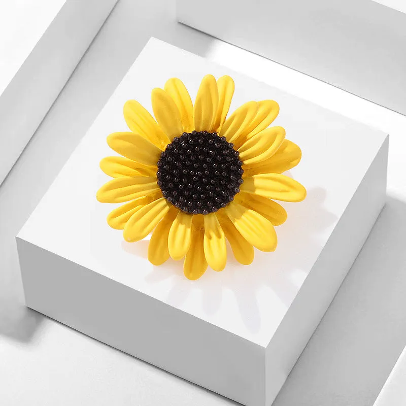 XSB037 - Yellow Sunflower Brooch